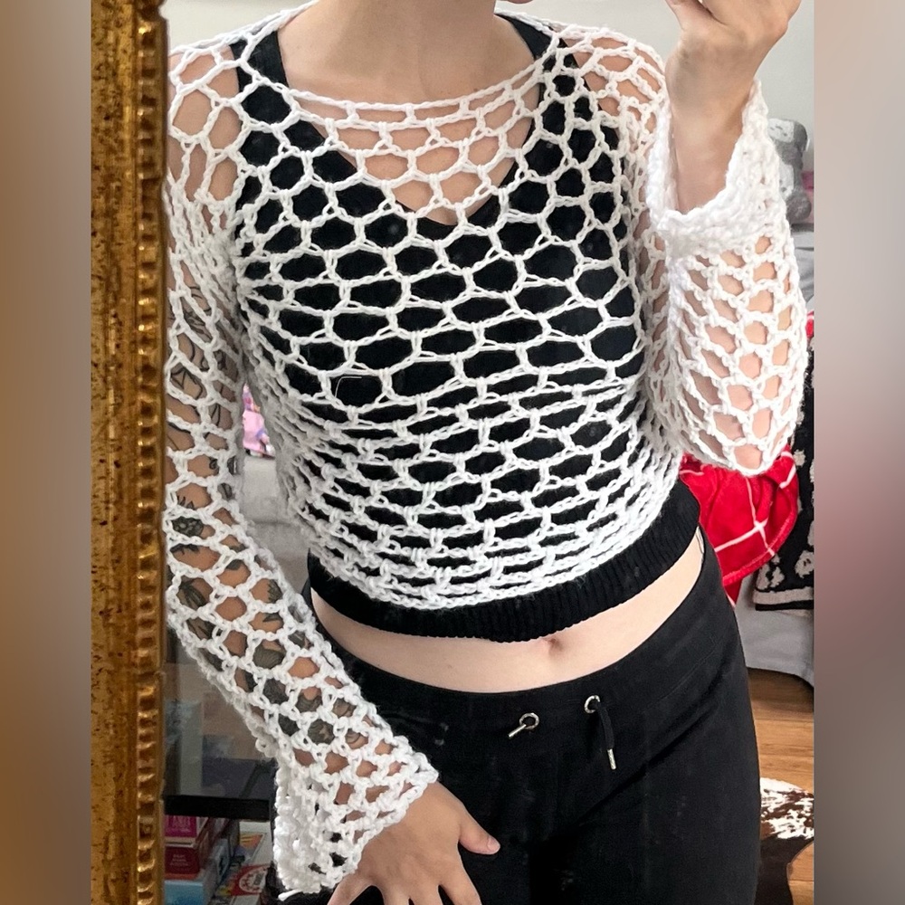 Handmade White Crotchet Cropped Long Sleeve Top | Sz: S/M/L
